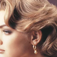 Журнал Working Woman визнає Полу однією з 50 найуспішніших бізнес-леді.